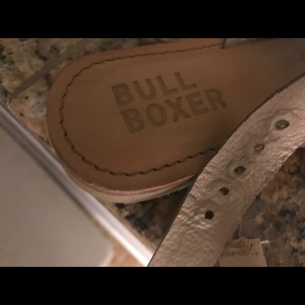 Sandals - Picture 4 of 4
